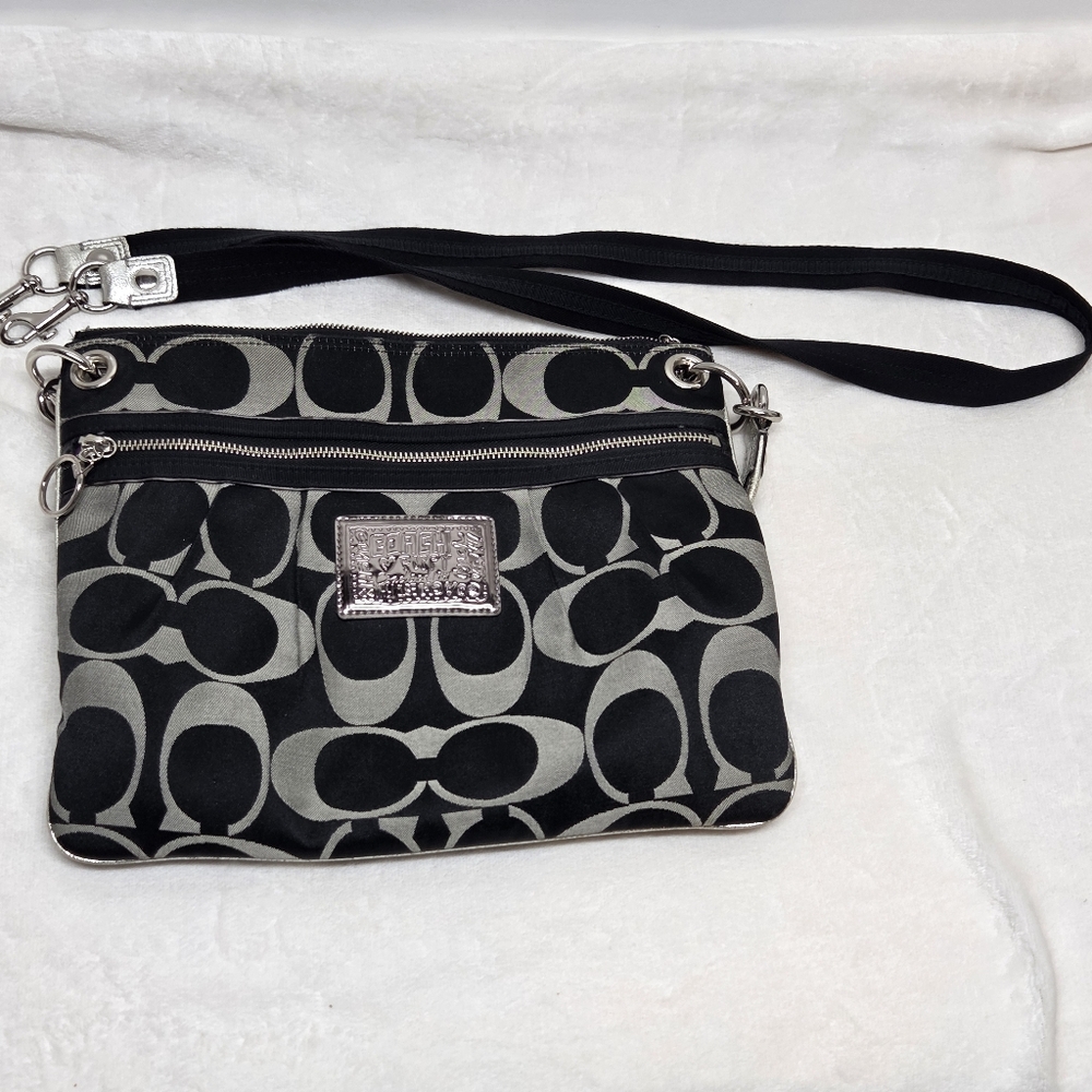 Coach Poppy Signature Sateen Pocket Swing Bag Black & Silver Crossbody Purple - Picture 7 of 13